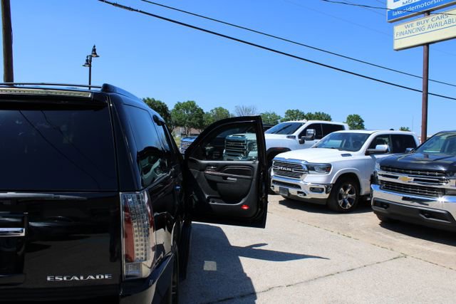 Used 2014 Cadillac Escalade Premium RWD image 33