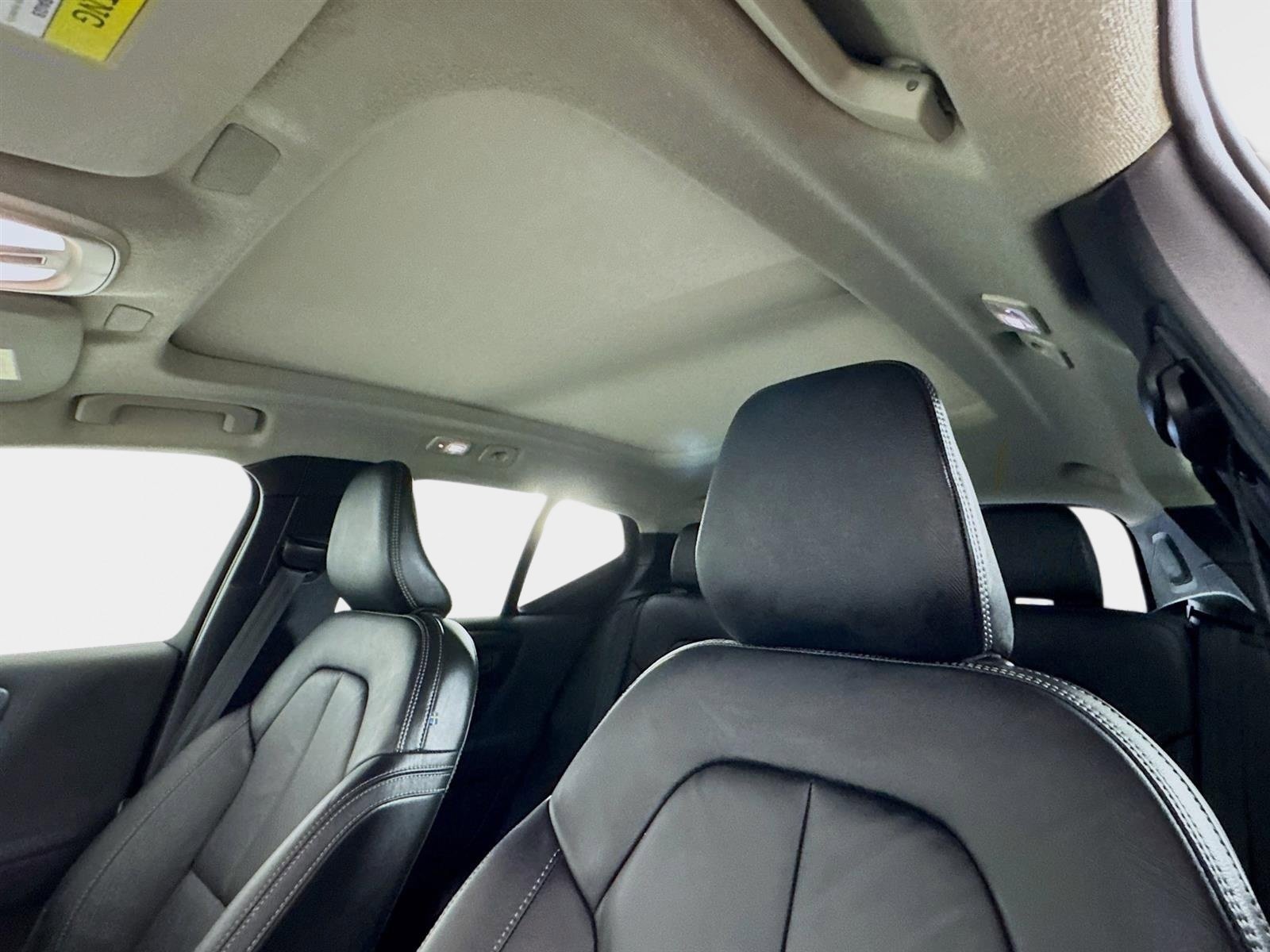 Used 2023 Volvo XC40 B5 Plus w/ Climate Package AWD/4WD image 15