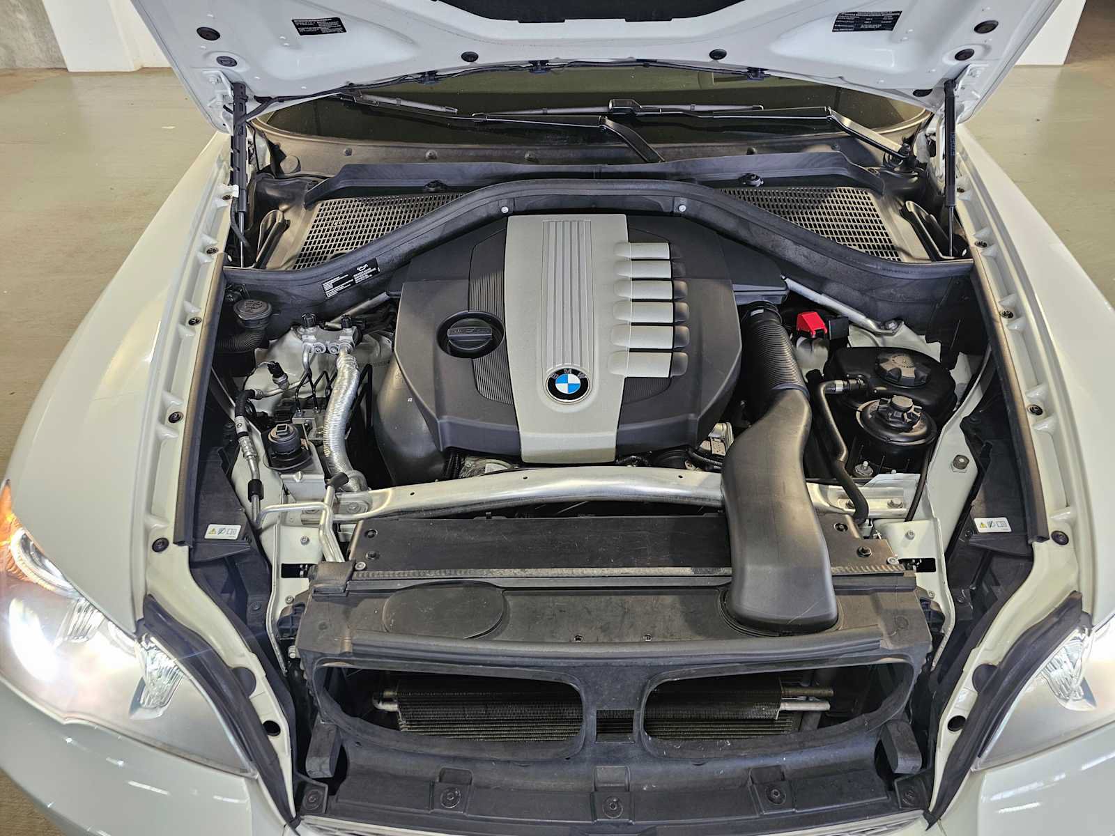 Used 2013 BMW X5 xDrive35d AWD/4WD image 9