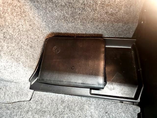 Used 2002 BMW 325i Sedan image 38