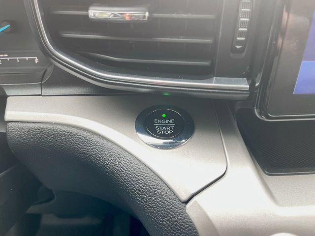 Used 2021 Ford Explorer XLT w/ Equipment Group 202A image 17