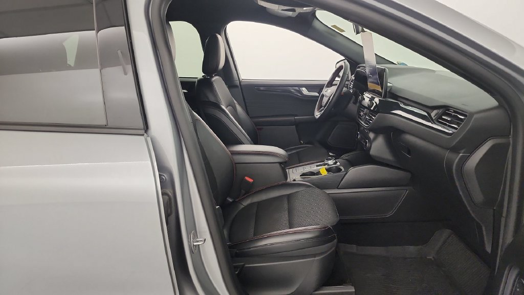 Certified 2024 Ford Escape ST-Line AWD/4WD image 28
