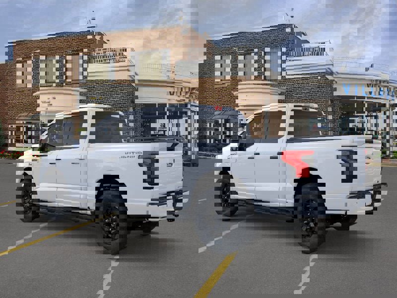 New 2025 Ford F150 Lightning XLT image 4