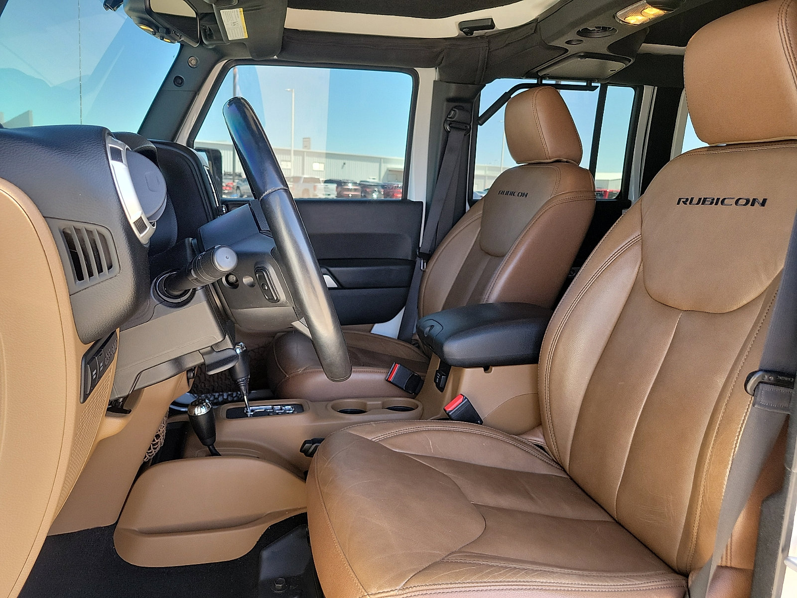 Used 2017 Jeep Wrangler Unlimited Rubicon w/ Connectivity Group AWD/4WD image 12