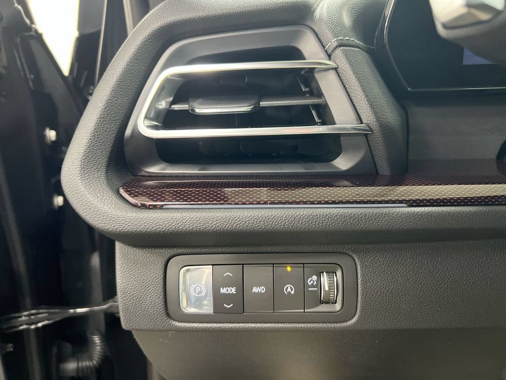 New 2026 Chevrolet Traverse Z71 w/ Enhanced Driving Package AWD/4WD image 18