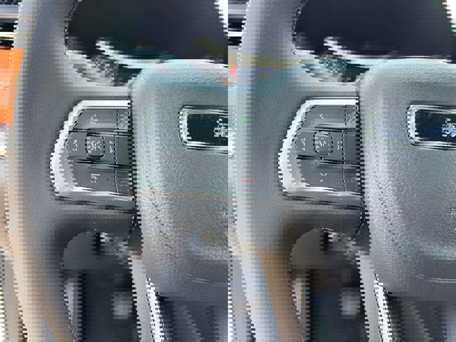 Used 2025 Jeep Compass Limited image 17