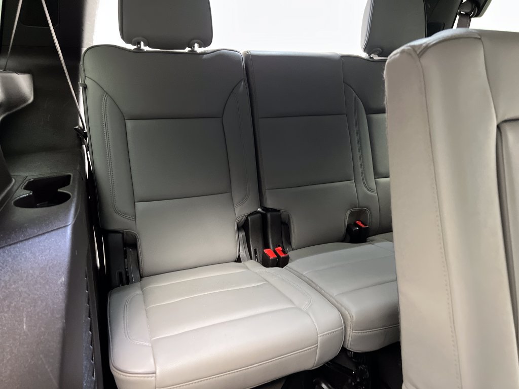 Used 2024 GMC Yukon SLT RWD image 35