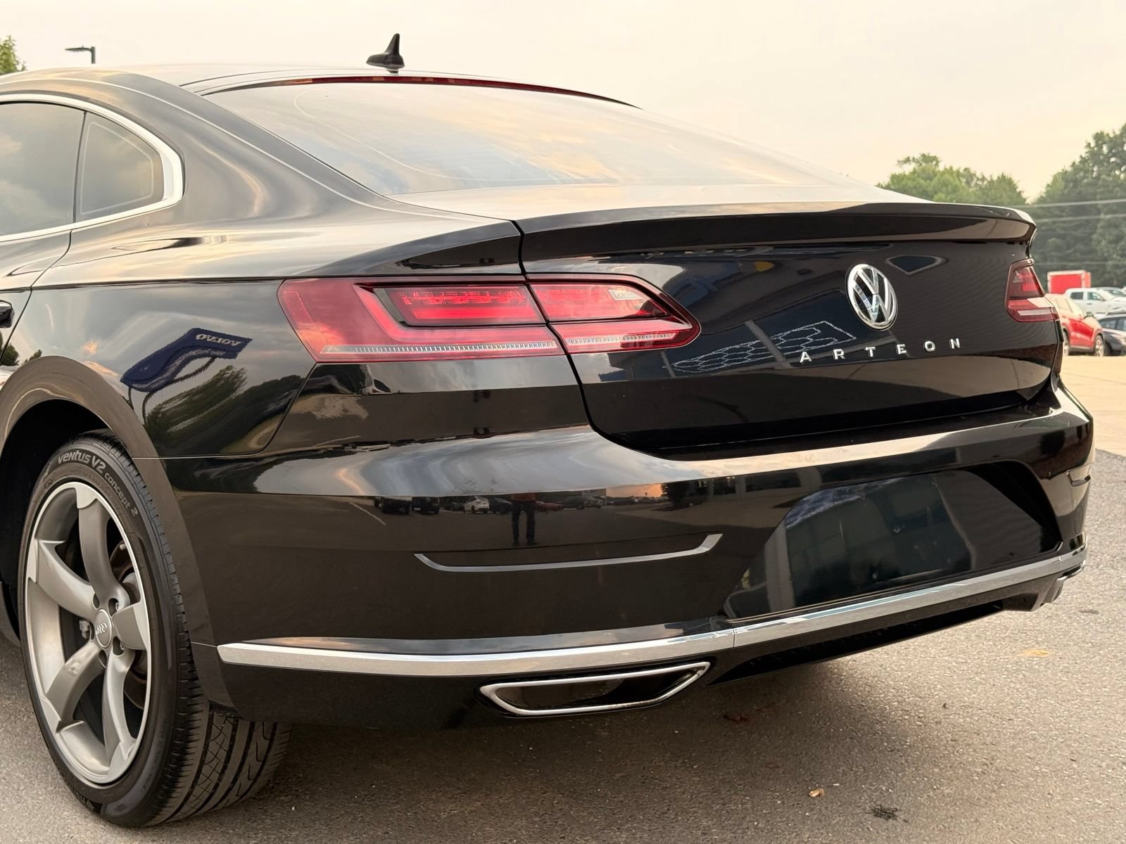 Used 2020 Volkswagen Arteon SE FWD image 5