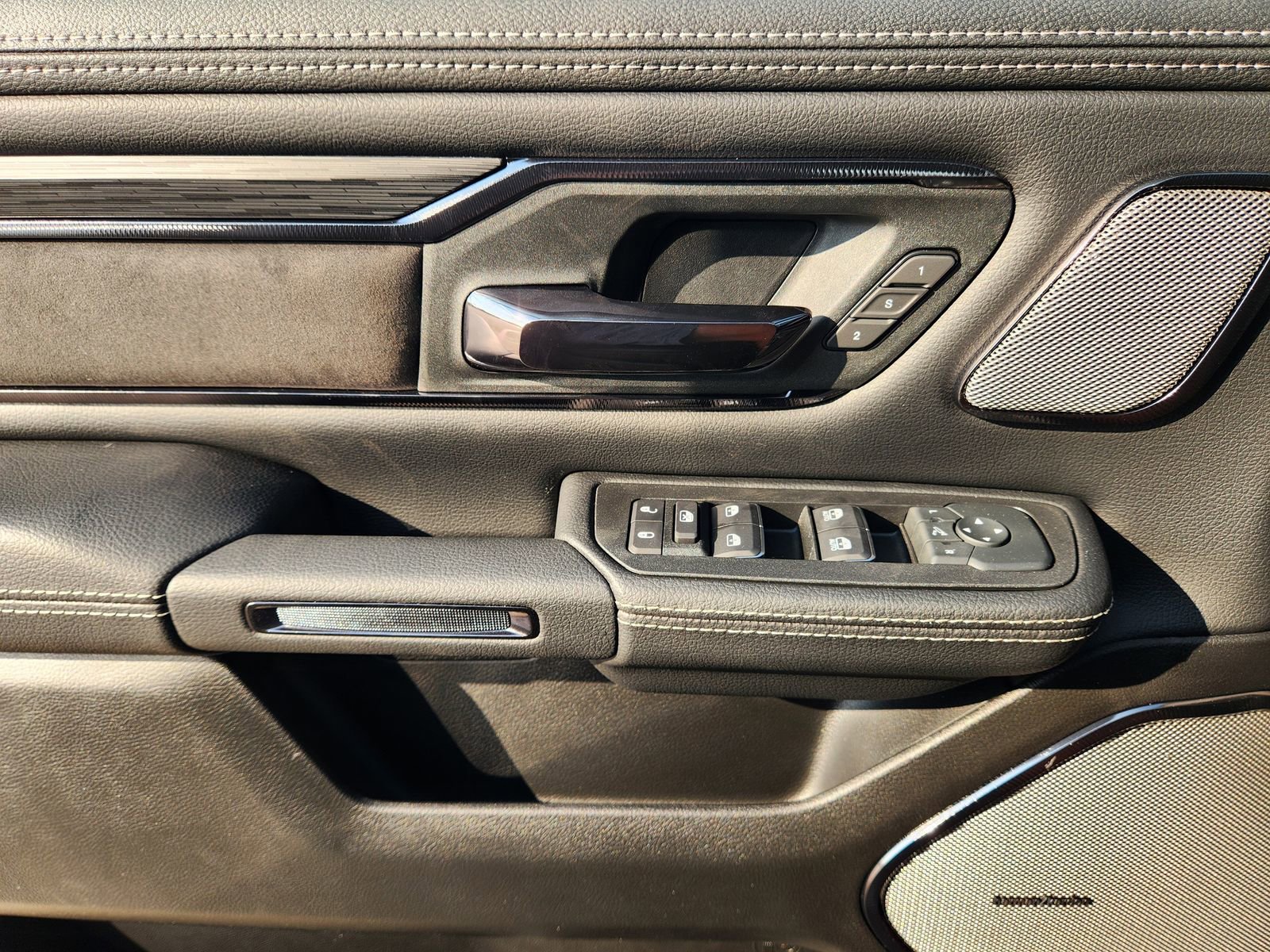 New 2026 RAM 1500 Rebel w/ G/T Package image 18