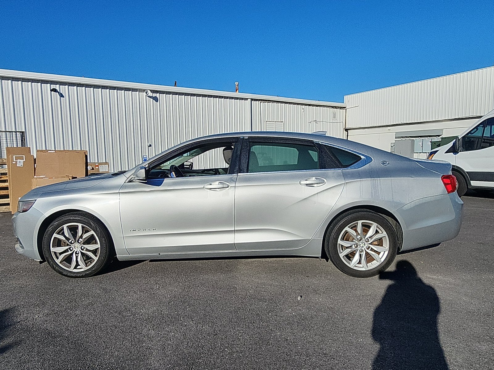 Used 2016 Chevrolet Impala LT FWD image 2