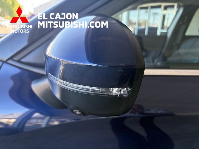 Used 2025 Mitsubishi Outlander SE image 7