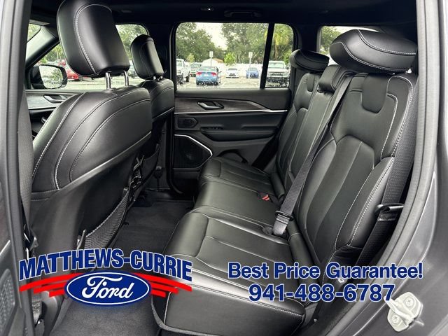 Used 2024 Jeep Grand Cherokee Limited w/ Black Appearance Package RWD image 11