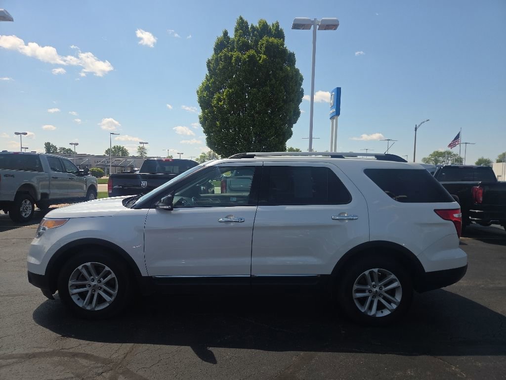 Used 2013 Ford Explorer XLT FWD image 3