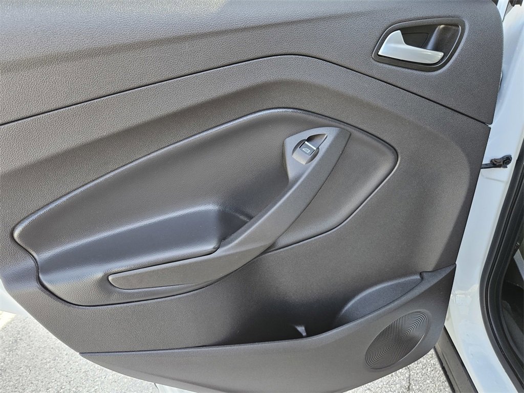 Used 2019 Ford Escape SE image 24