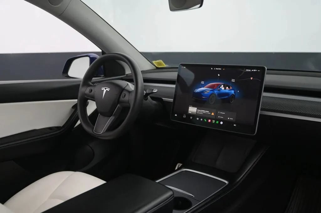 Used 2022 Tesla Model Y Performance AWD/4WD image 49