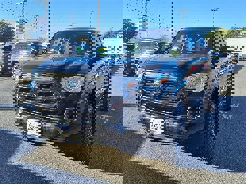 Used 2022 Toyota Tacoma SR