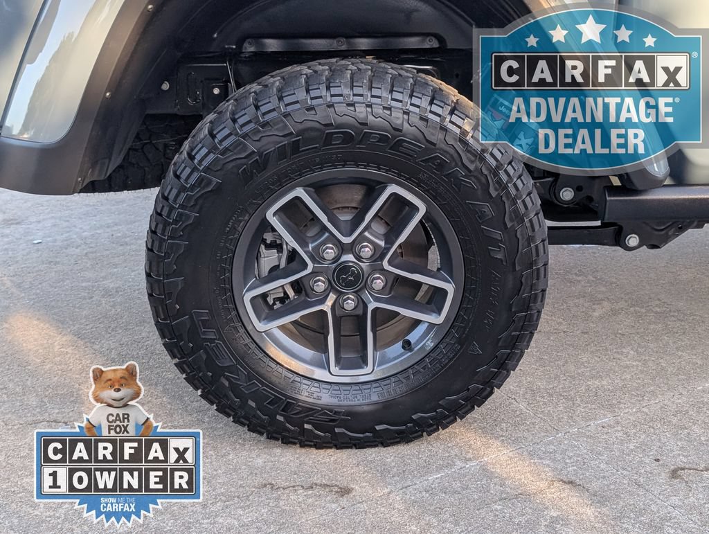 Used 2025 Jeep Gladiator Mojave AWD/4WD image 4