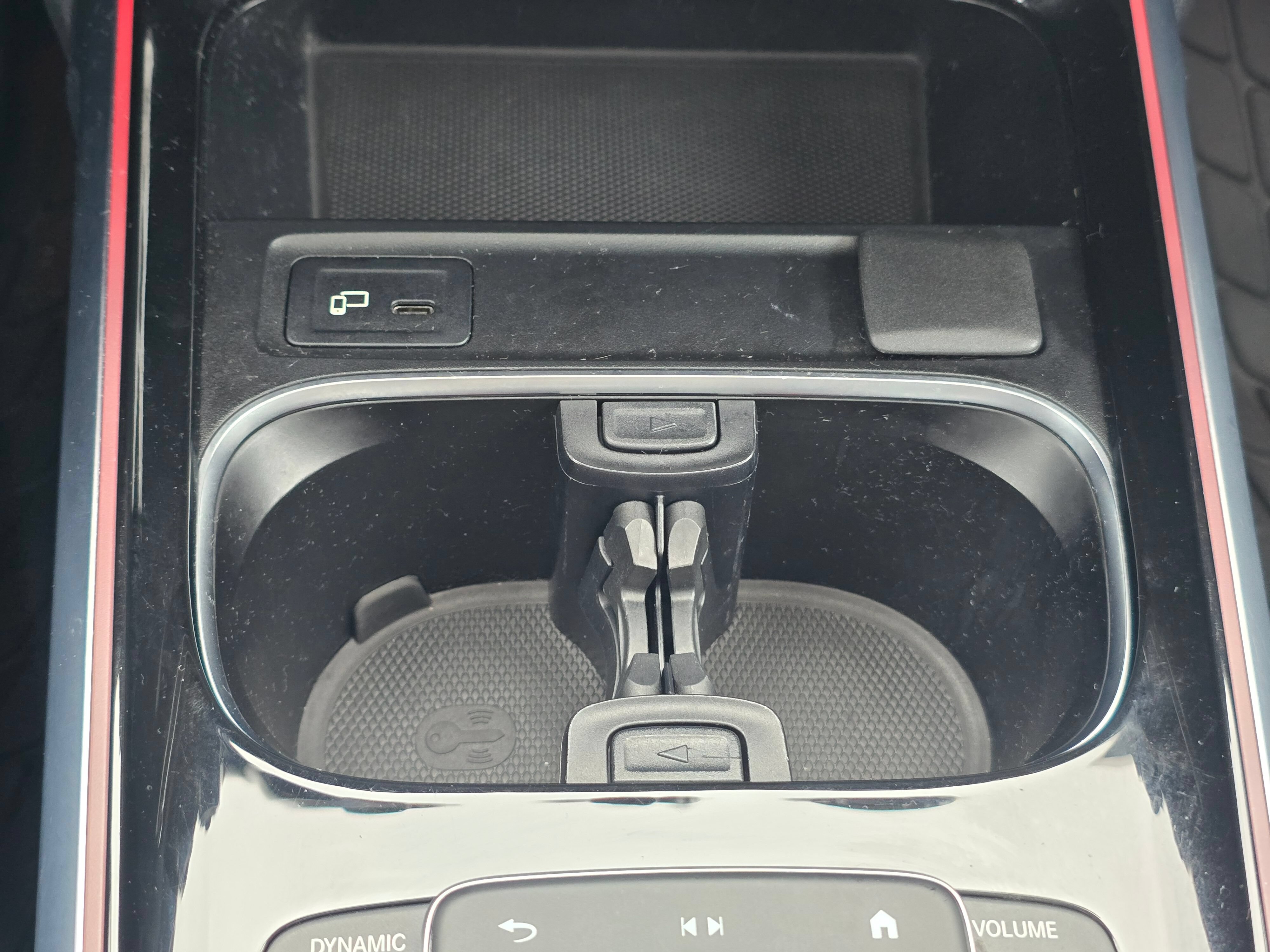 Used 2022 Mercedes-Benz GLB 250 4MATIC image 29