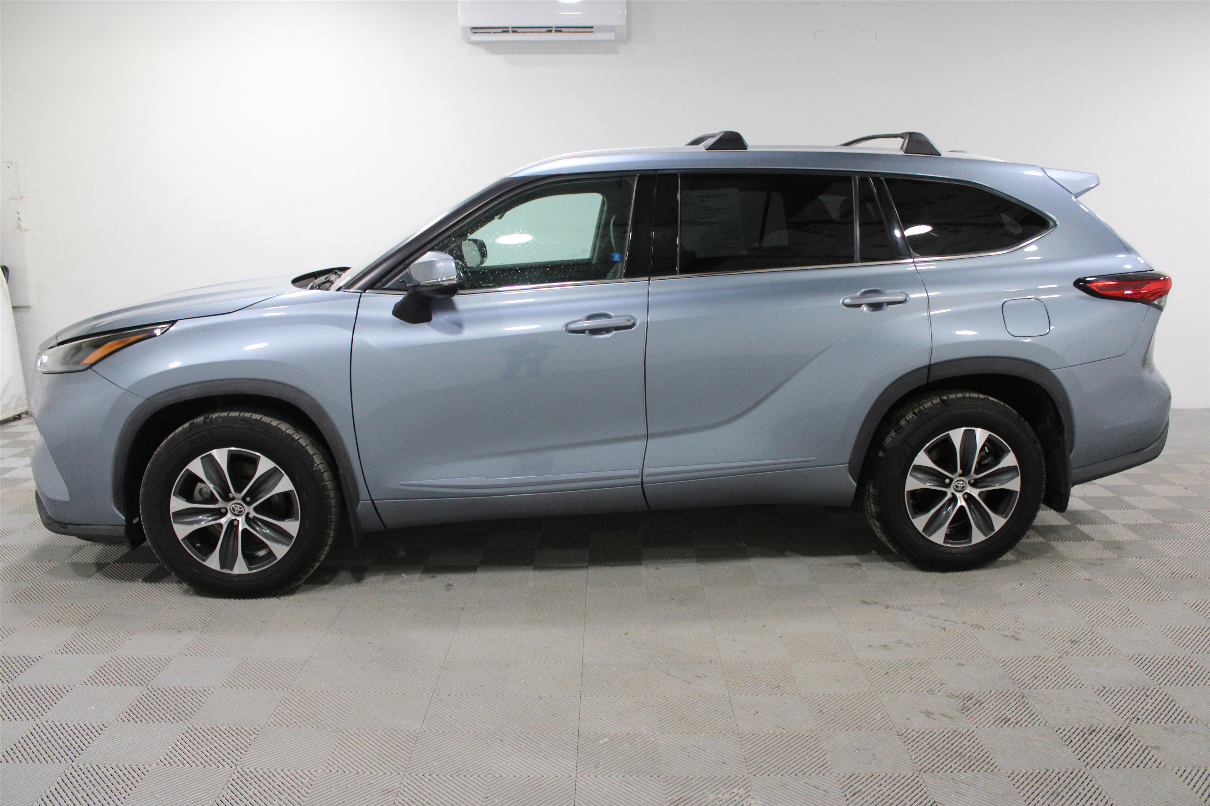 Used 2022 Toyota Highlander XLE image 33
