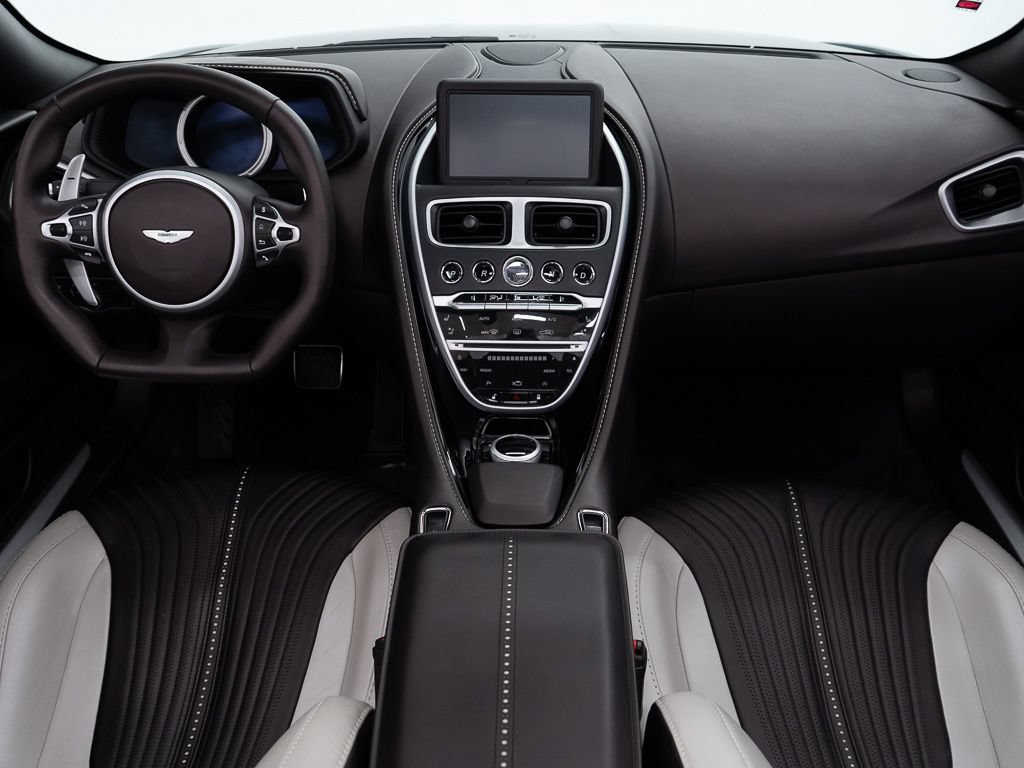 Used 2023 Aston Martin DB11 Volante RWD image 29