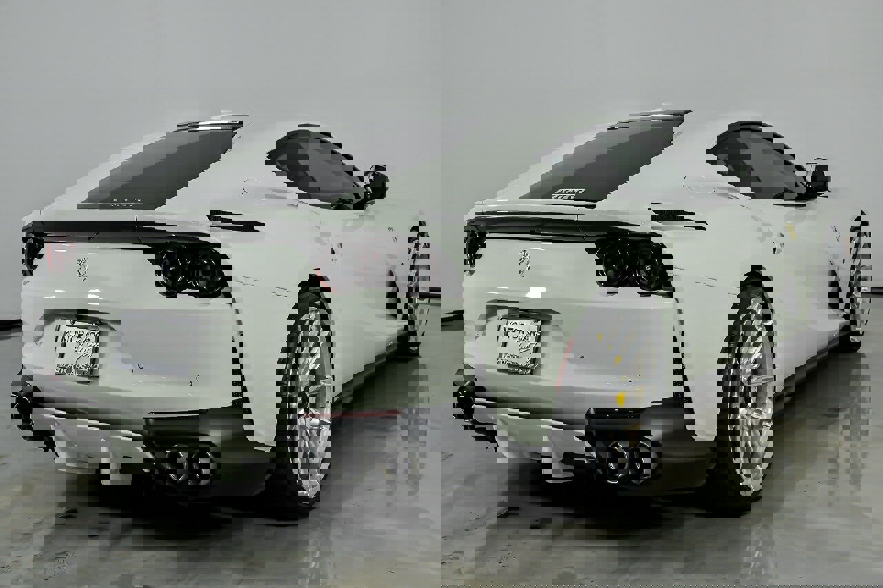 Used 2018 Ferrari 812 Superfast RWD image 12