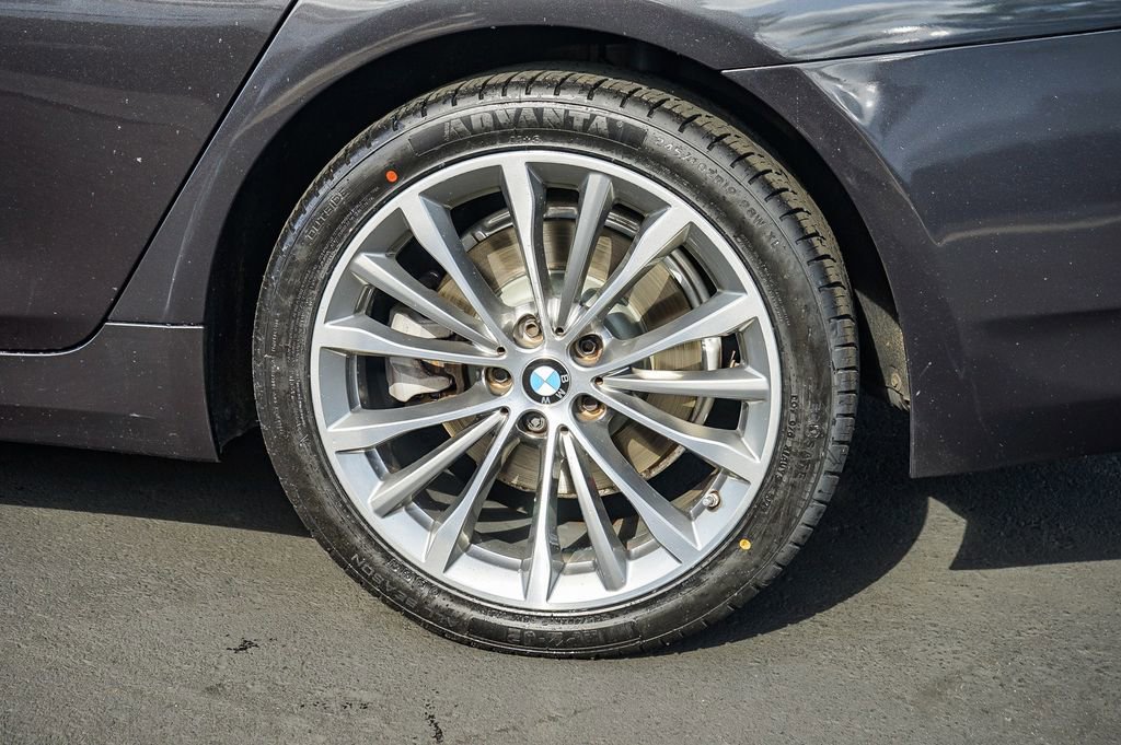 Used 2022 BMW 530i w/ Convenience Package image 12