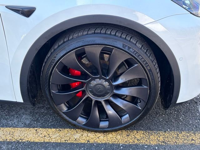 Used 2022 Tesla Model Y Performance image 12