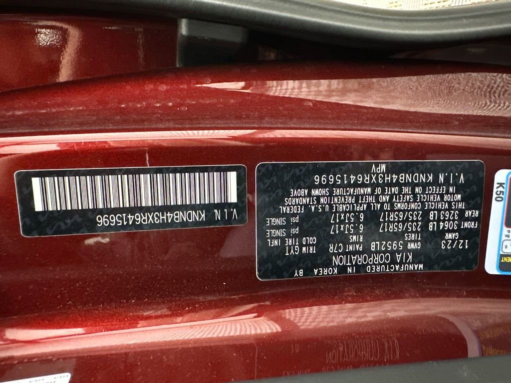 Used 2024 Kia Carnival LX FWD image 33
