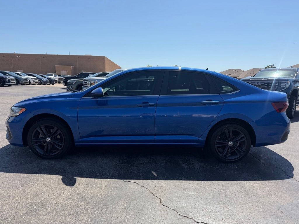 Used 2022 Volkswagen Jetta SE FWD image 12