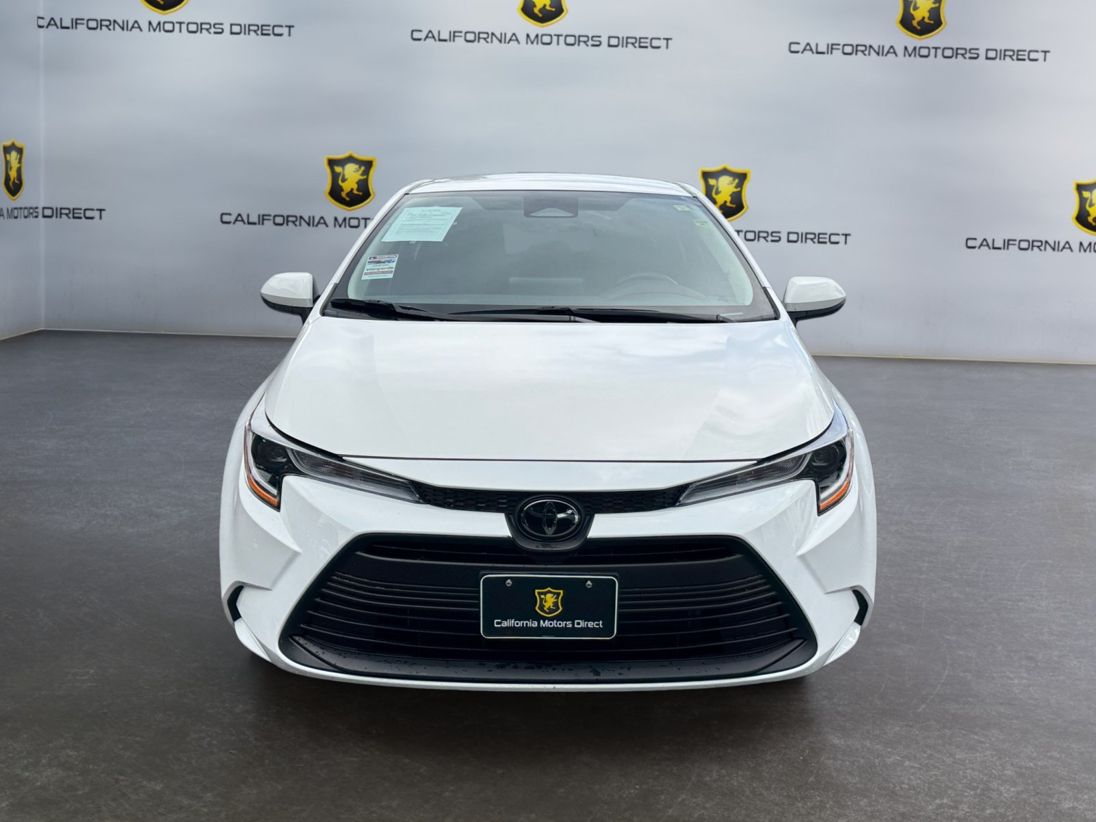 Used 2025 Toyota Corolla LE FWD image 8