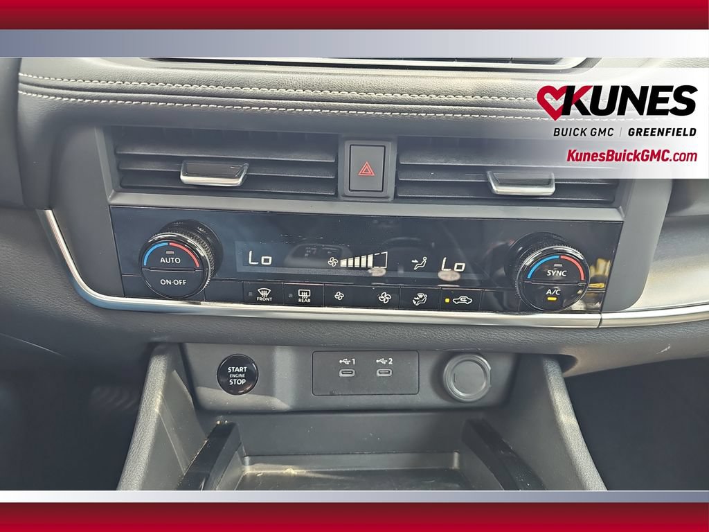 Used 2024 Nissan Rogue SV AWD/4WD image 22