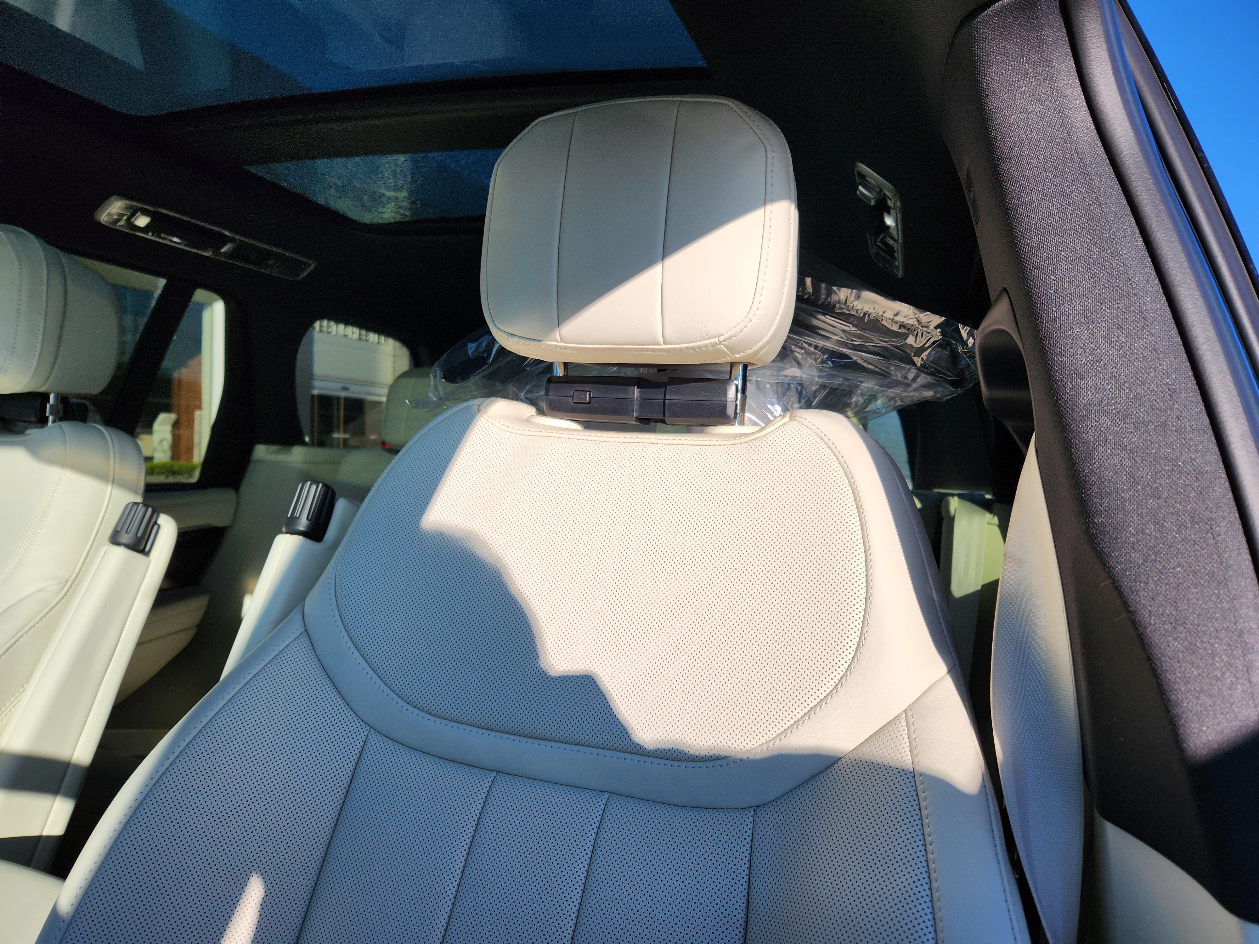 New 2027 Land Rover Range Rover SE AWD/4WD image 9