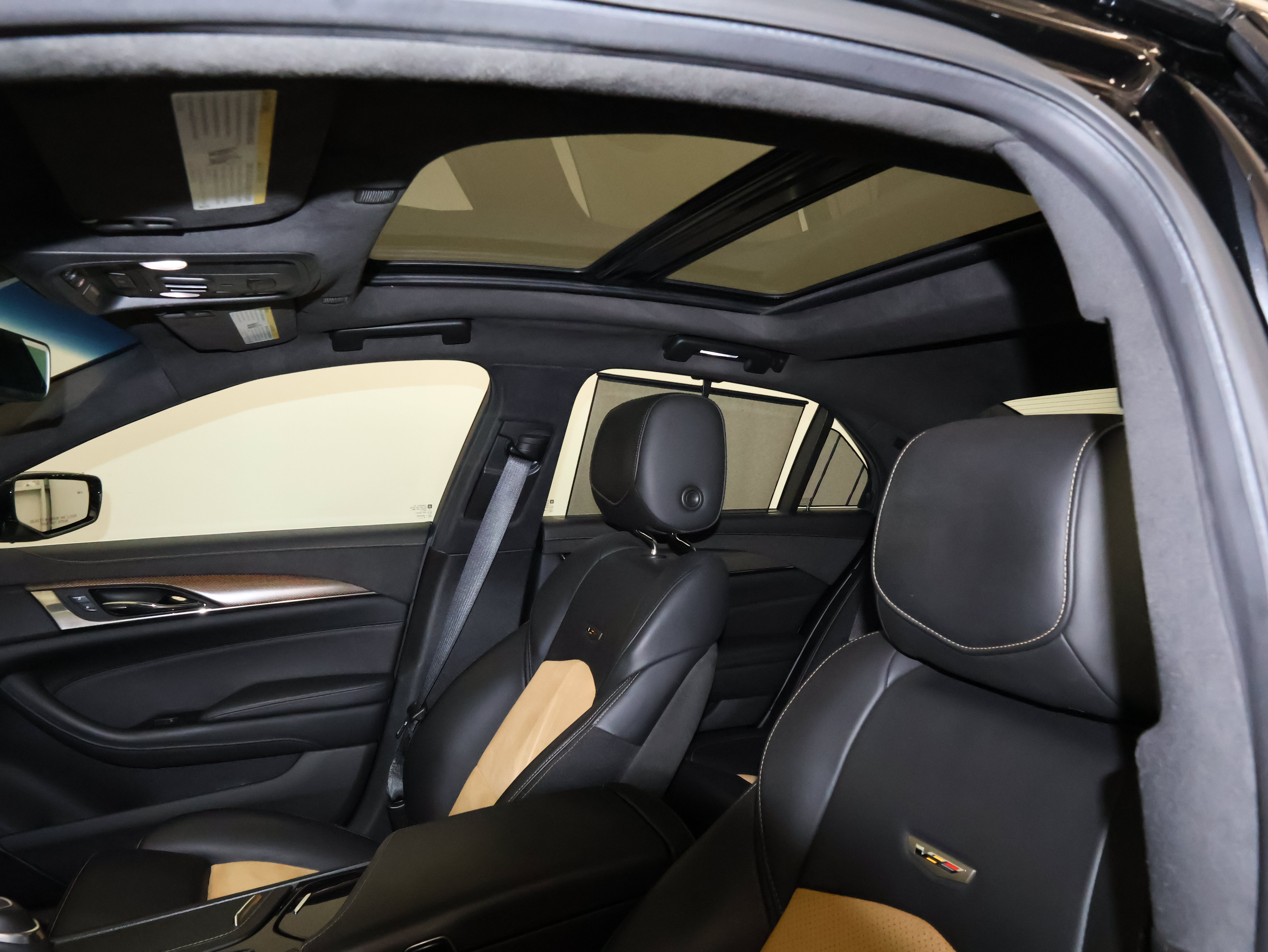 Used 2019 Cadillac CTS V w/ Luxury Package RWD image 14