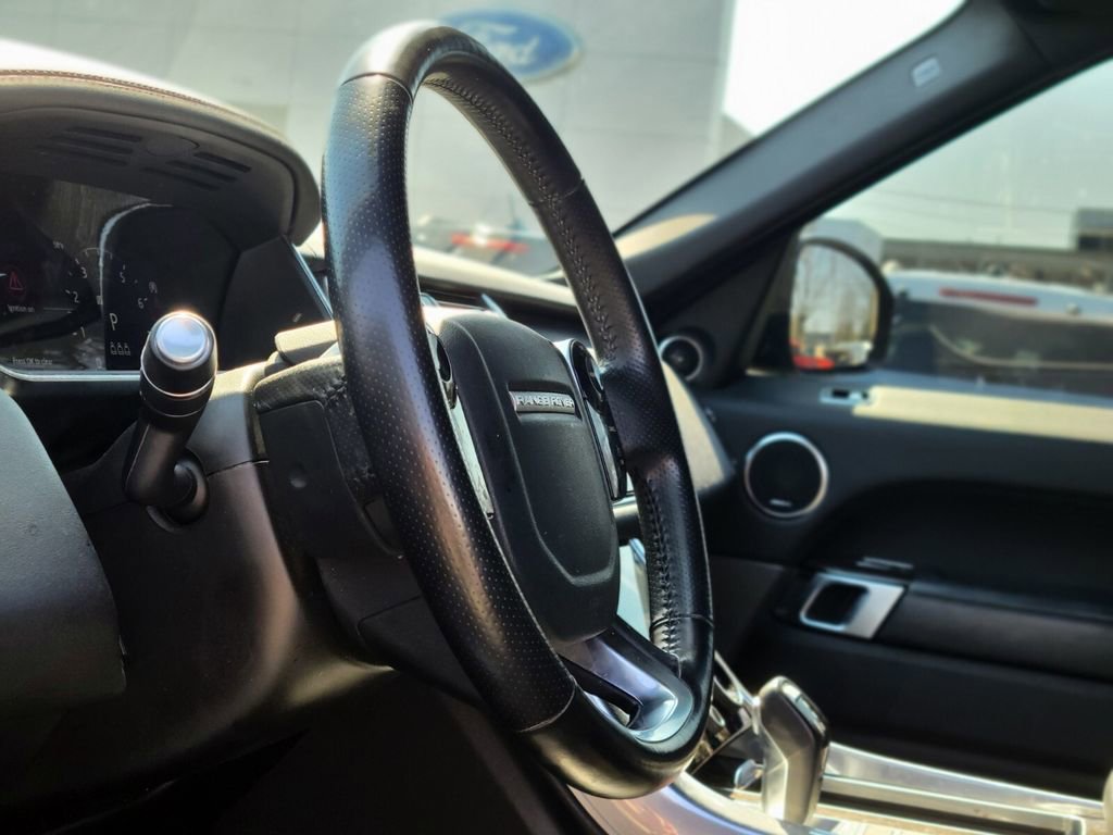 Used 2020 Land Rover Range Rover Sport HSE image 15