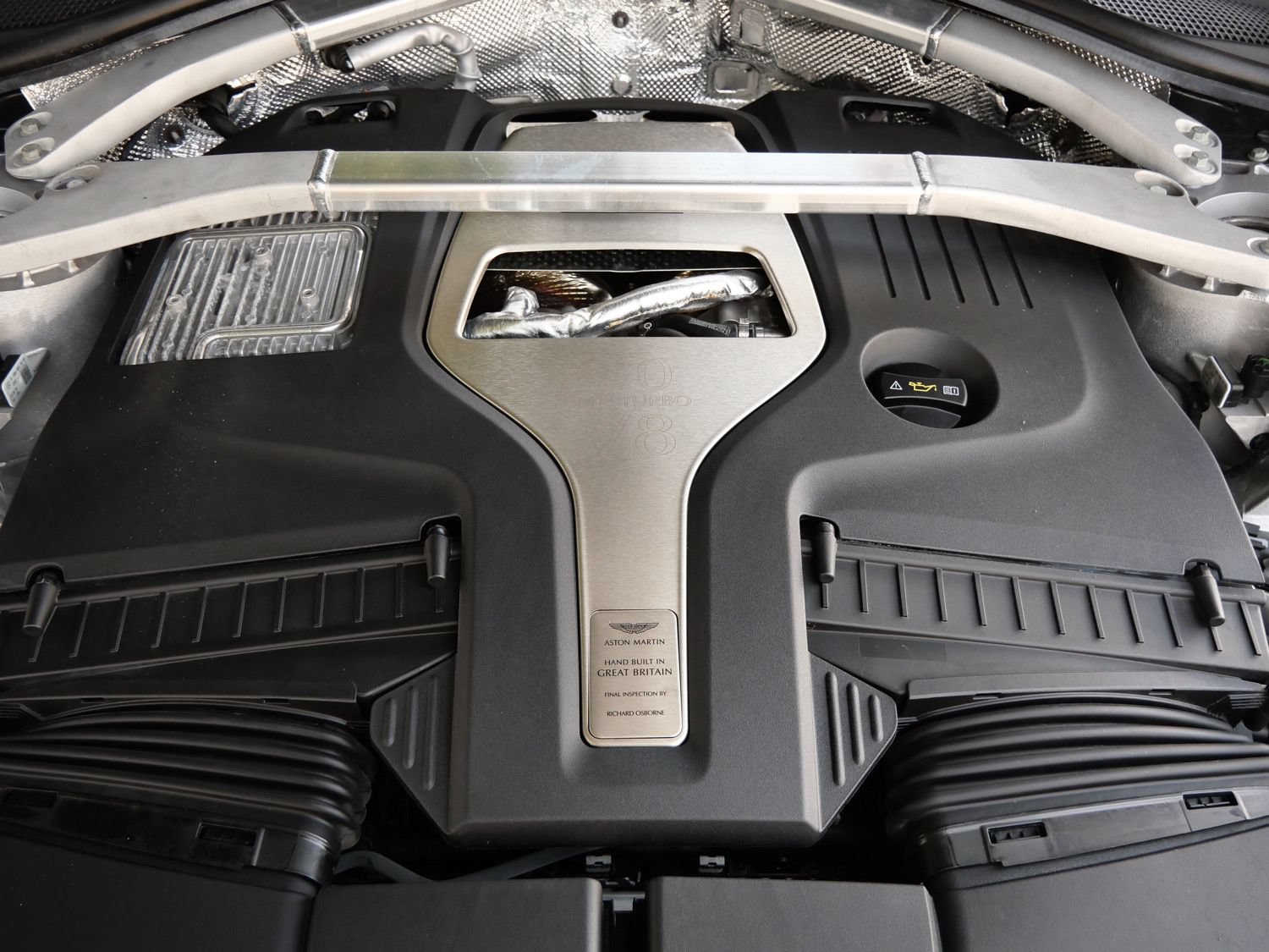 Used 2024 Aston Martin DBX AWD/4WD image 28