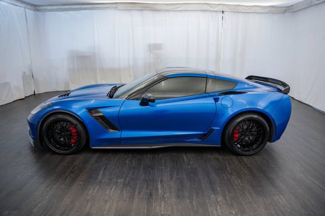 Used 2015 Chevrolet Corvette Z06 w/ 3LZ Preferred Equipment Group RWD image 7