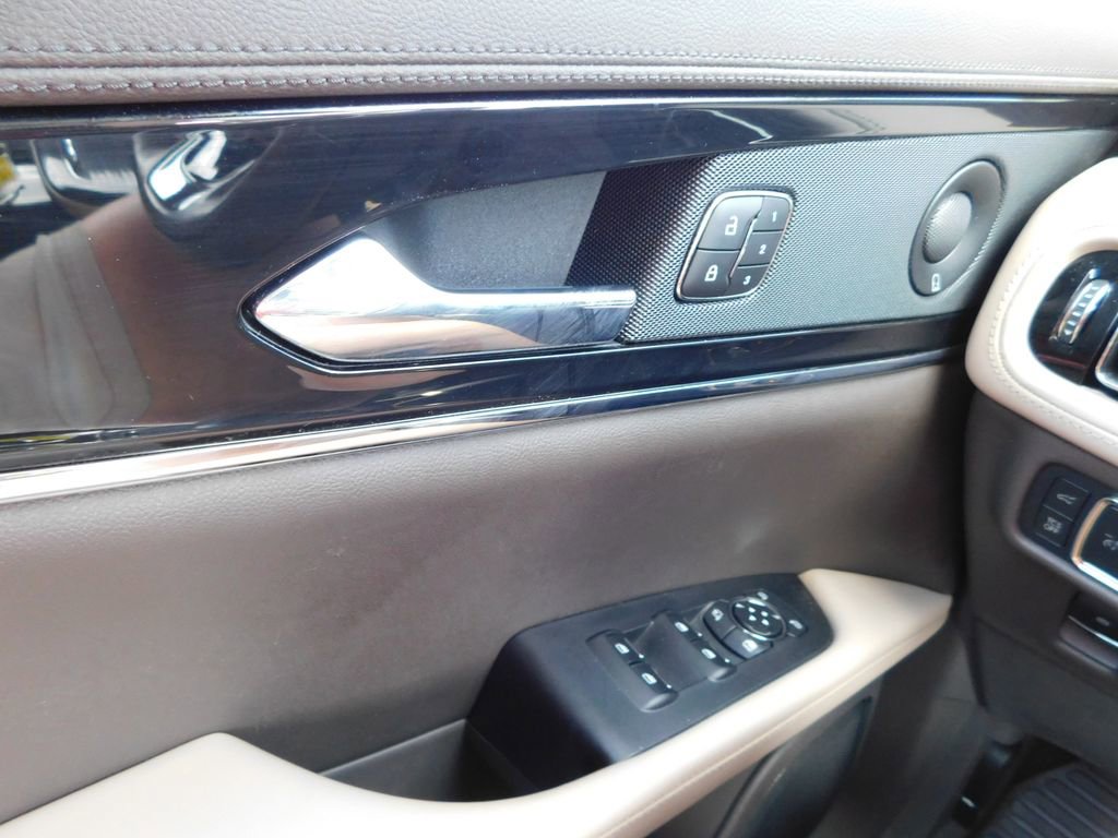 Used 2021 Lincoln Nautilus Reserve w/ Equipment Group 201A image 29