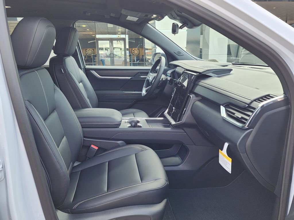 New 2026 GMC Acadia Elevation image 42