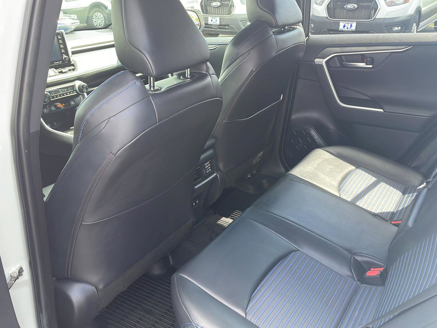 Used 2020 Toyota RAV4 XSE w/ XSE Grade Weather Package AWD/4WD image 29
