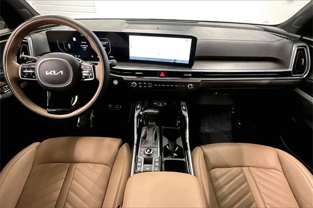 Used 2024 Kia Sorento SX Prestige w/ Olive Brown Leather Package image 15