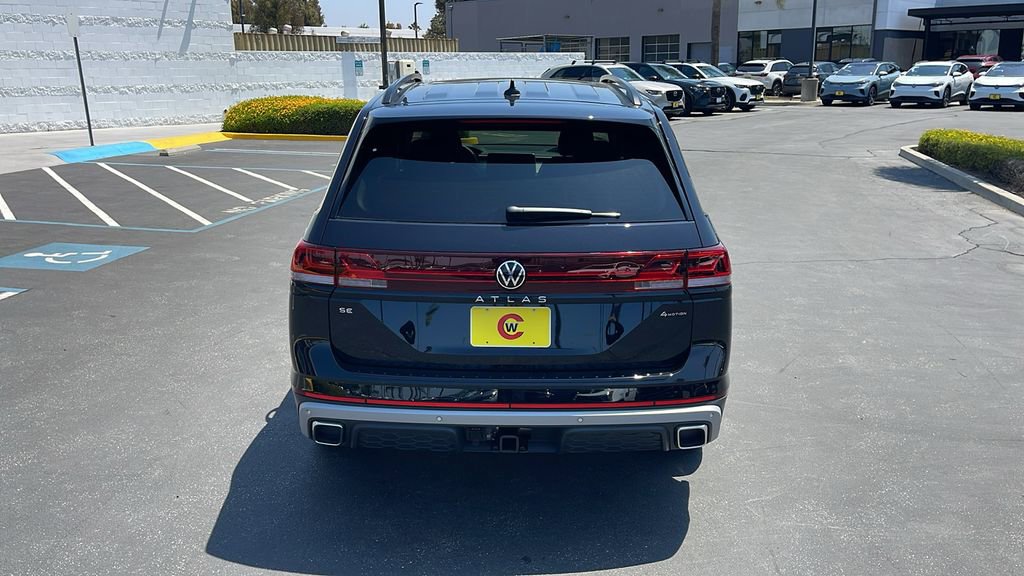 New 2025 Volkswagen Atlas Peak Edition SE AWD/4WD image 8