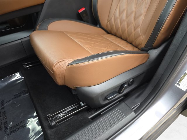 Used 2025 Nissan Rogue Platinum w/ Tech Package FWD image 28