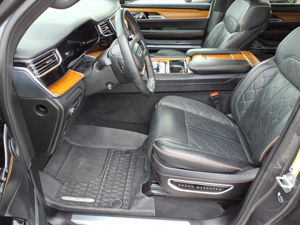 Used 2024 Jeep Grand Wagoneer L Series III image 4
