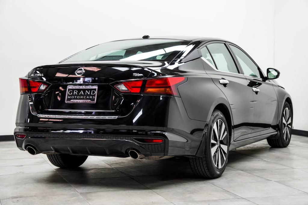 Used 2021 Nissan Altima 2.5 SL FWD image 12