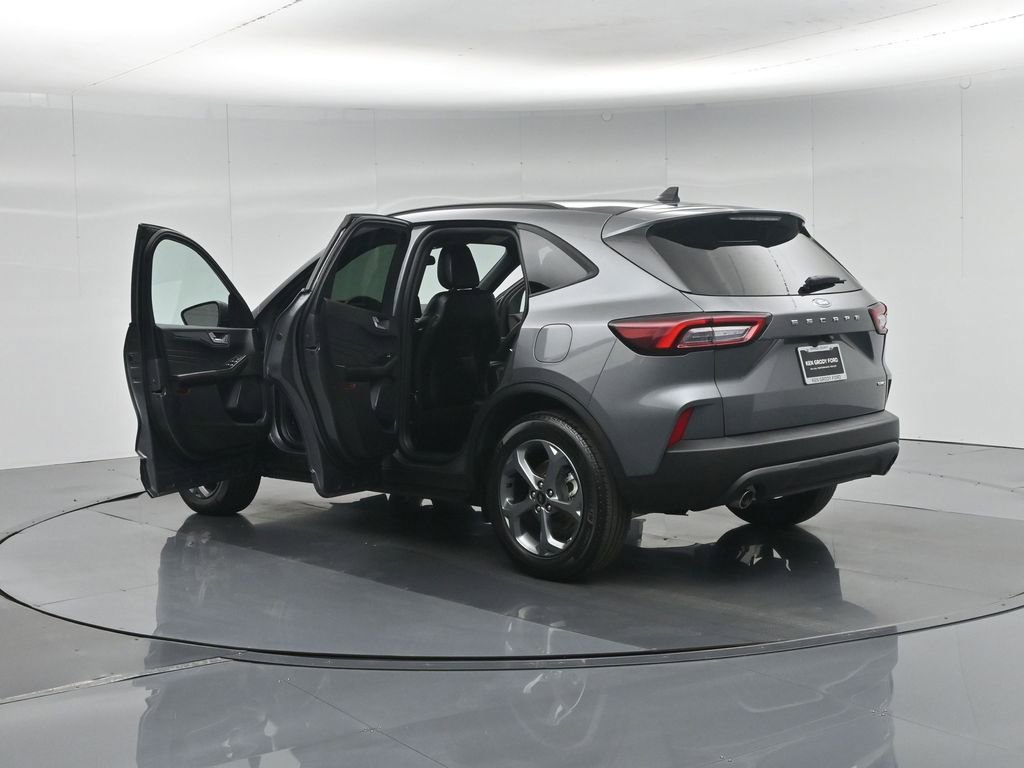 Certified 2025 Ford Escape ST-Line AWD/4WD image 7