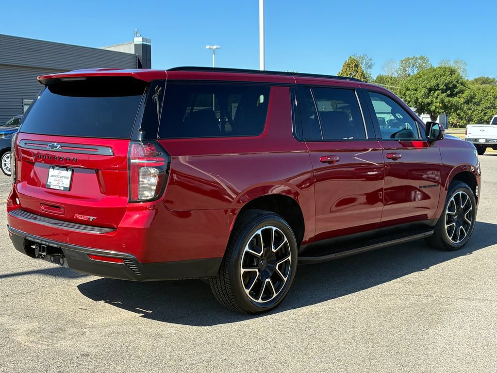 Used 2022 Chevrolet Suburban RST w/ Luxury Package AWD/4WD image 3