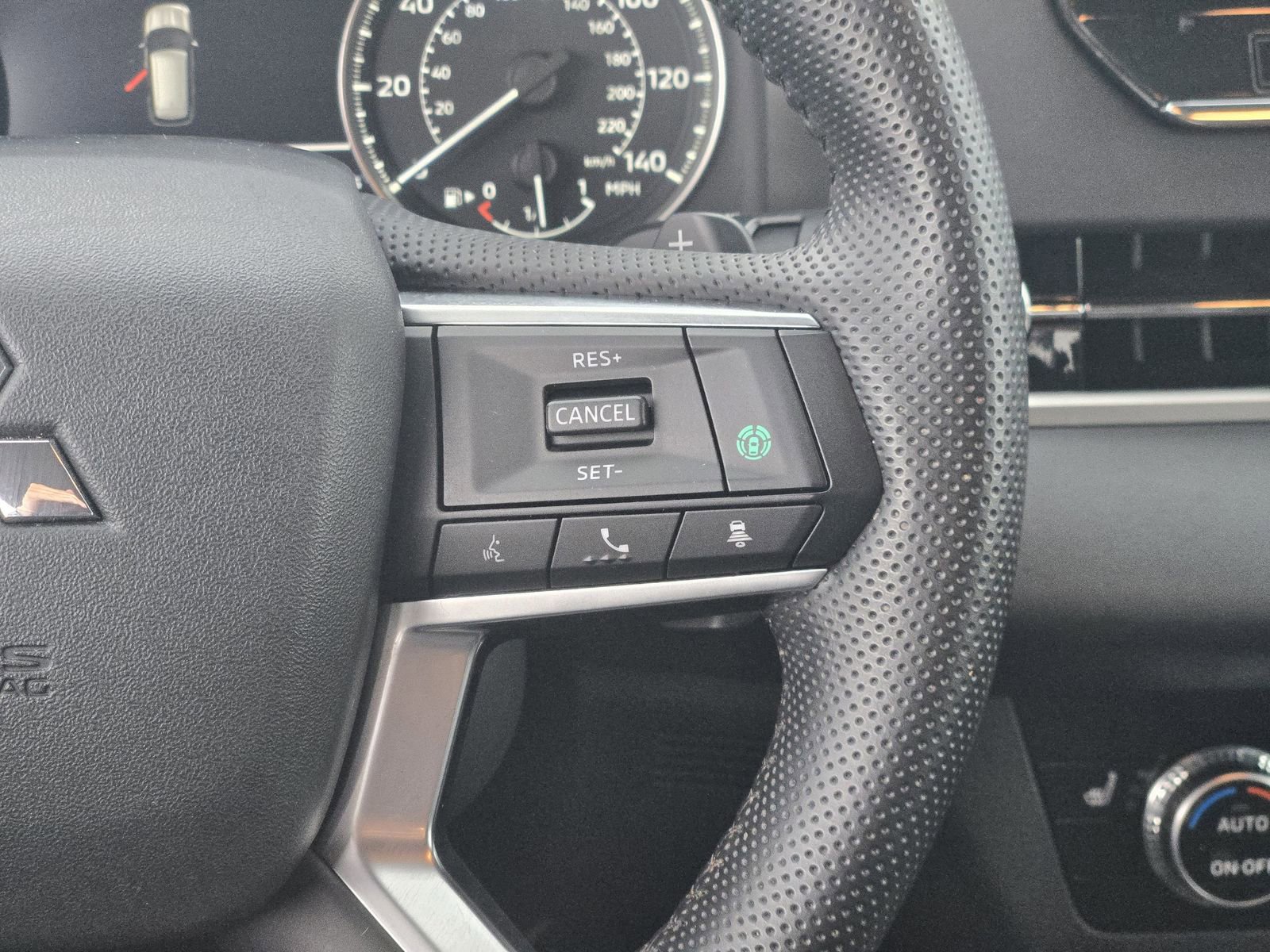 Used 2024 Mitsubishi Outlander SE image 26