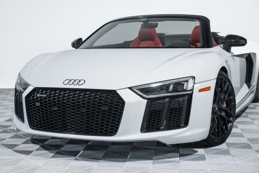 Used 2018 Audi R8 V10 plus image 17