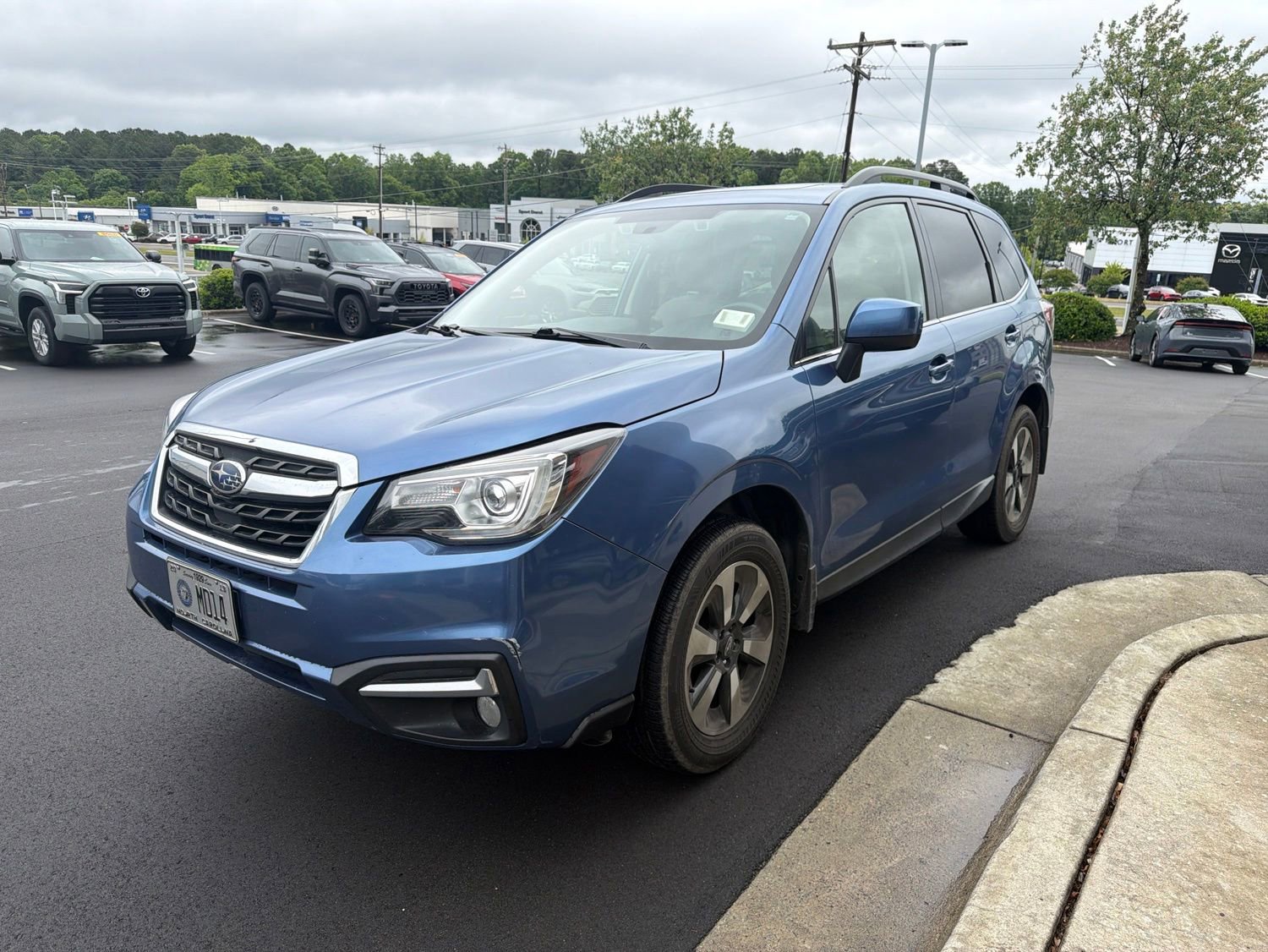 Used 2017 Subaru Forester 2.5i Limited AWD/4WD image 3