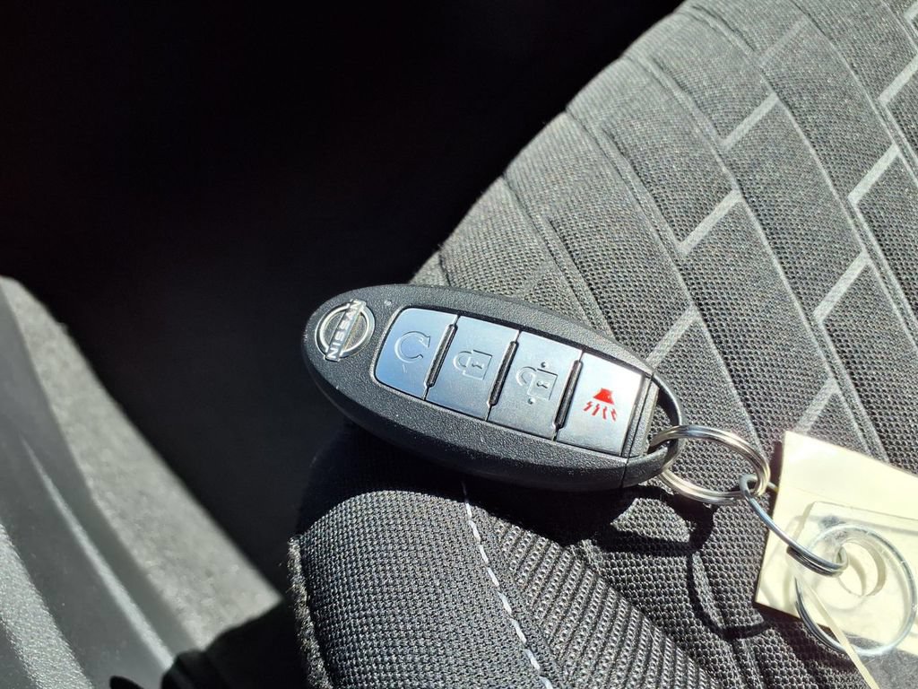 Used 2022 Nissan Kicks SV FWD image 13